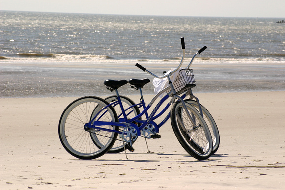 4759_Bicycles on the Beach